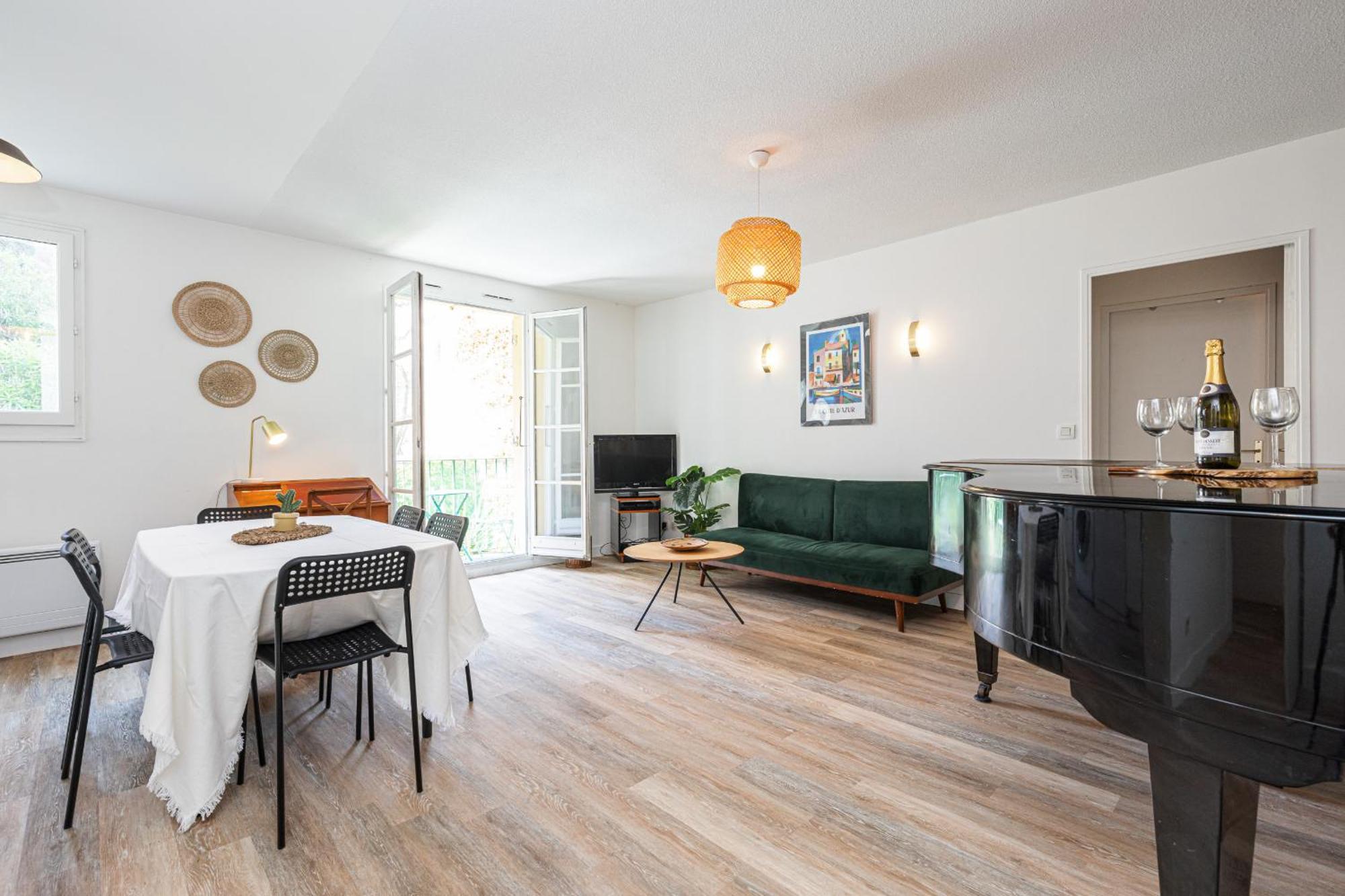 2 Bdrs & Parking In The Old Town ! Apartment Nisa Exterior foto