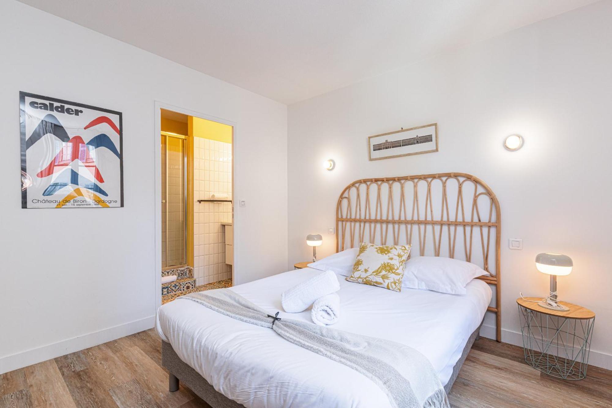2 Bdrs & Parking In The Old Town ! Apartment Nisa Exterior foto