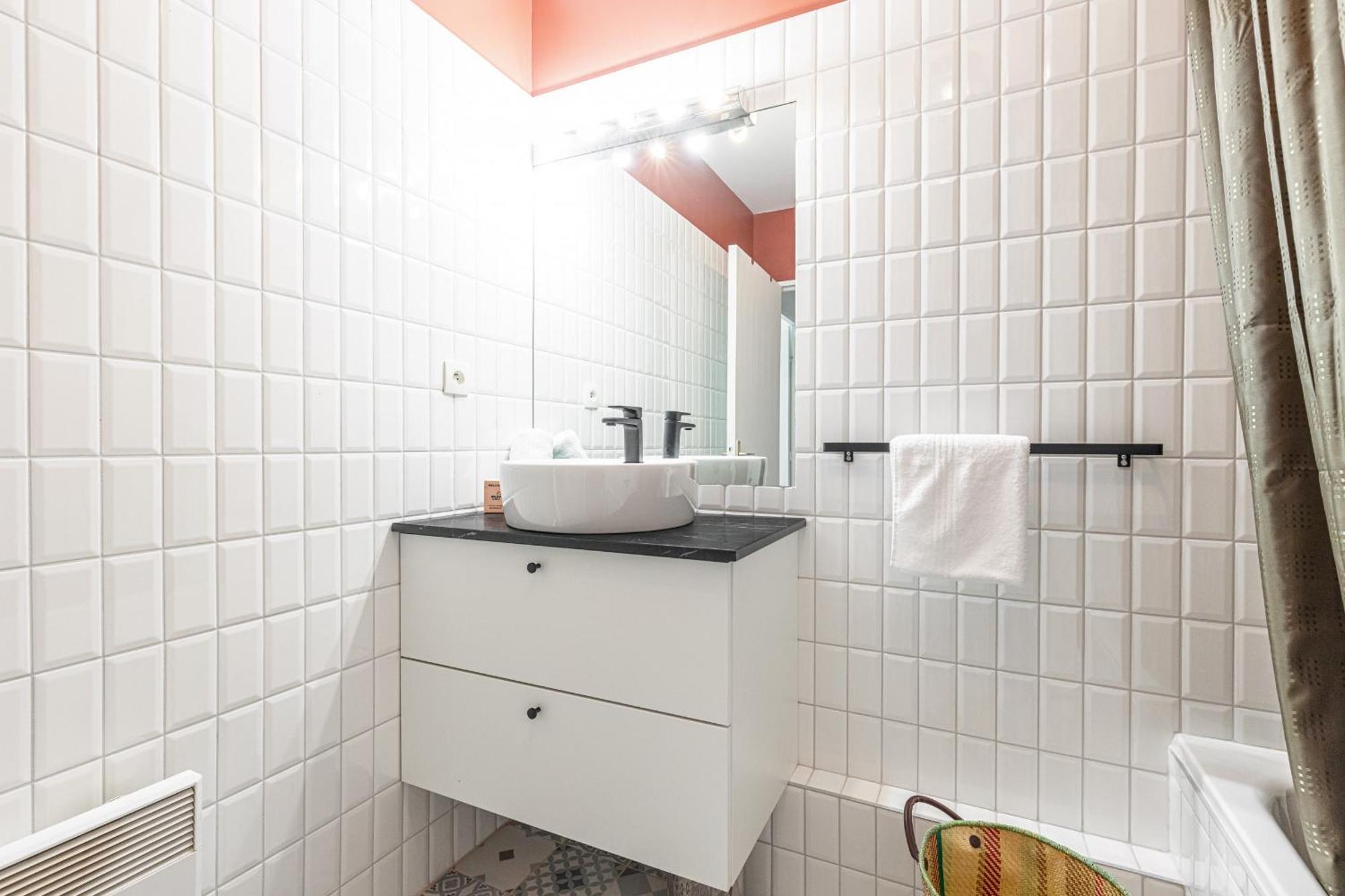 2 Bdrs & Parking In The Old Town ! Apartment Nisa Exterior foto