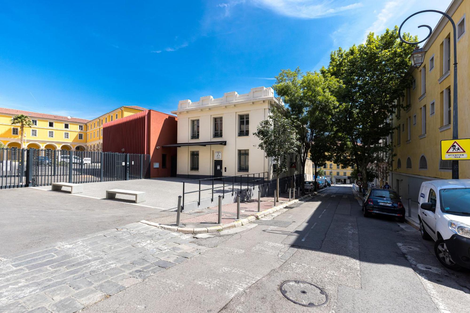 2 Bdrs & Parking In The Old Town ! Apartment Nisa Exterior foto