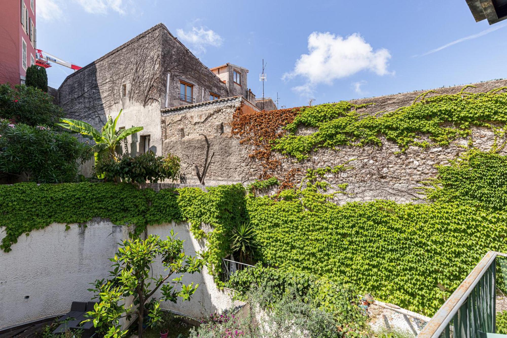 2 Bdrs & Parking In The Old Town ! Apartment Nisa Exterior foto